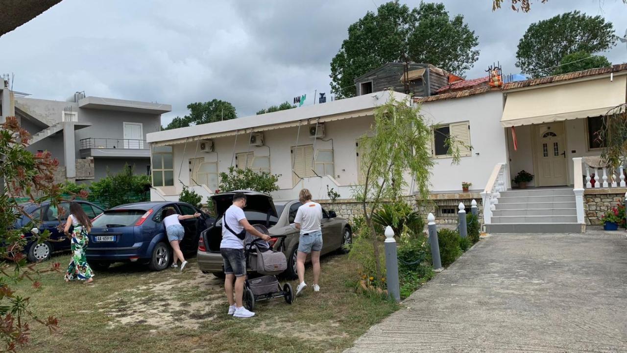 Hotel Vila Andi Zverneci エクステリア 写真